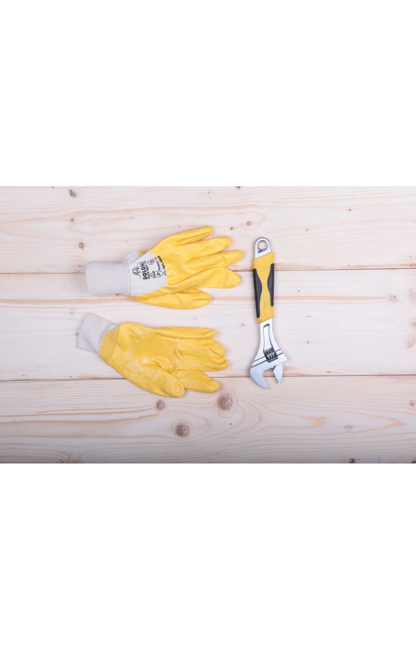 Nitrile yellow gloves buy inexpensively in Ukraine at the price 63